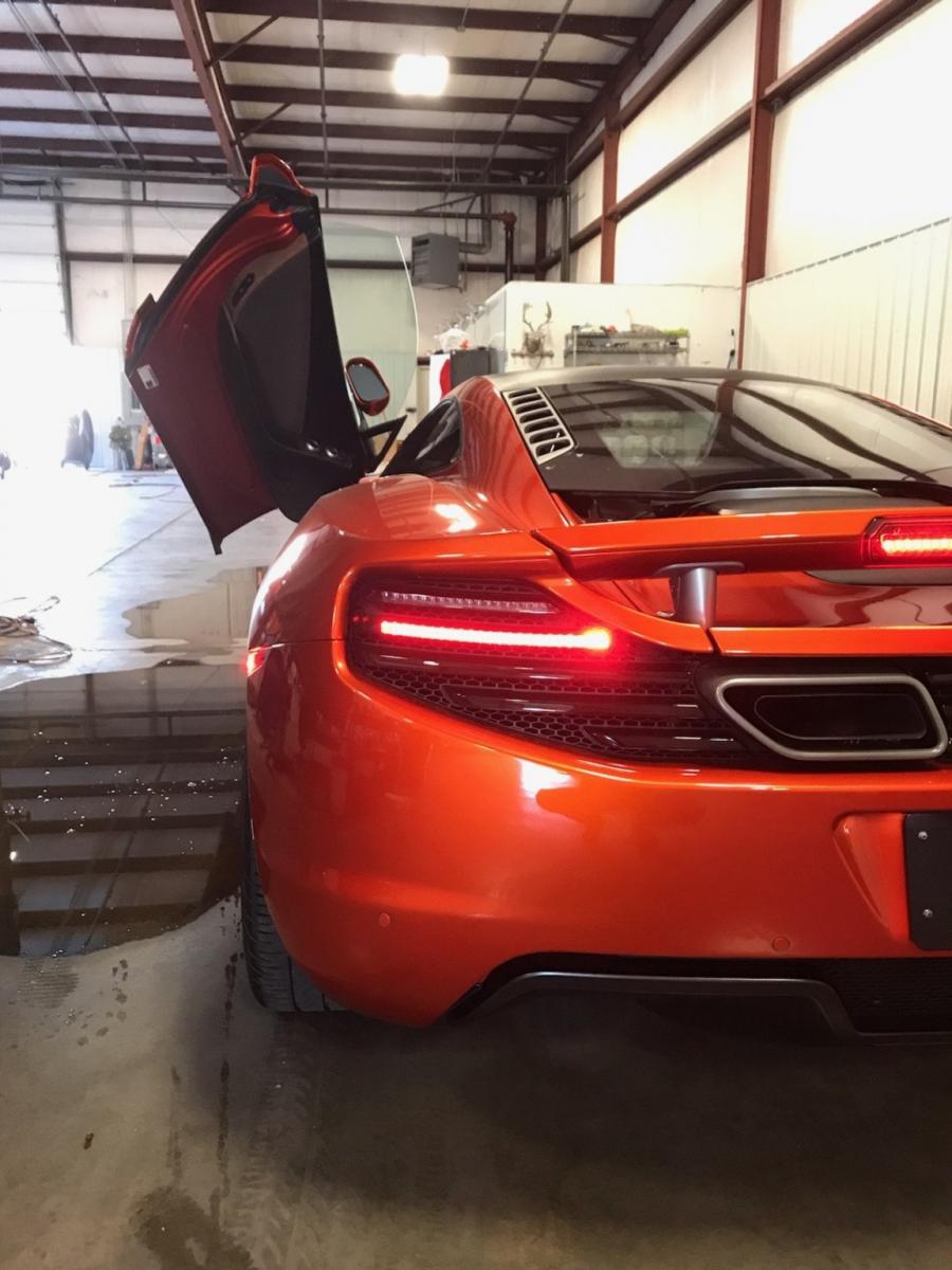Детали экстерьера McLaren MP4-12C 2012 года  (фото 6 из 48)